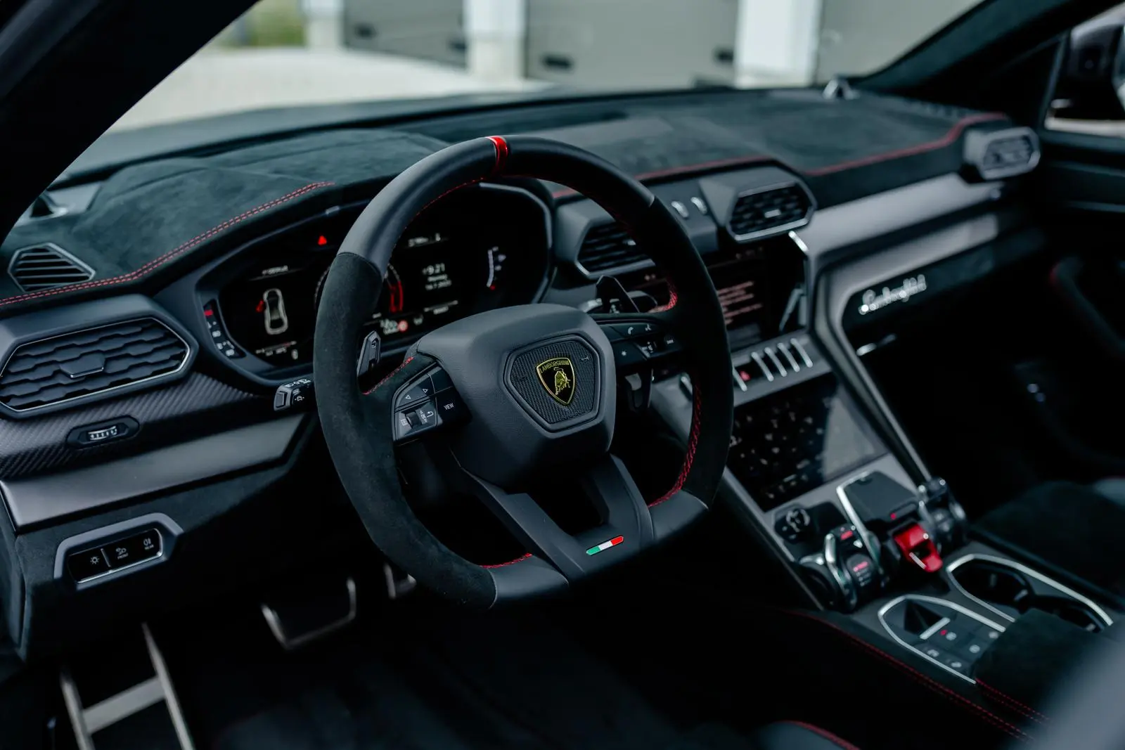 Lamborghini Urus Performante 2363 6874ce966317d389fd0e927d JNI03306.jpg