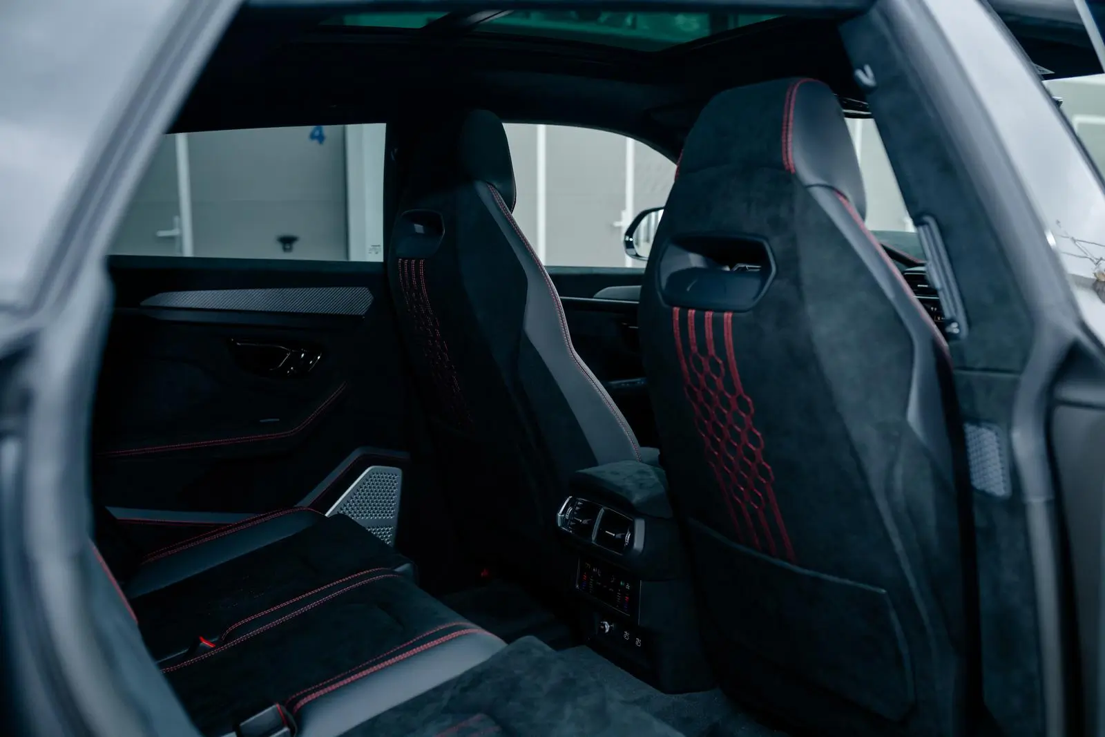 Lamborghini Urus Performante 2363 6874ce966317d389fd0e9287 JNI03334.jpg