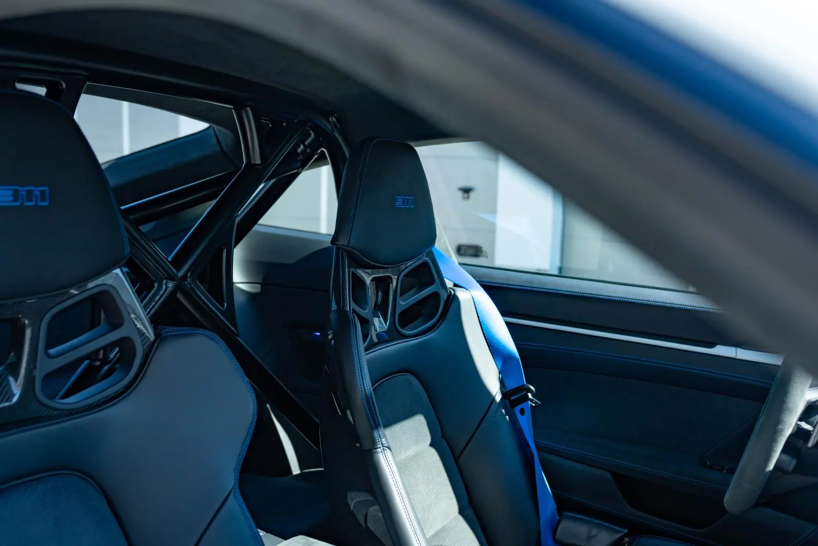 Porsche 992 Dakar 2363 67daaf95a86c50450d0de38b DSC00593.jpg