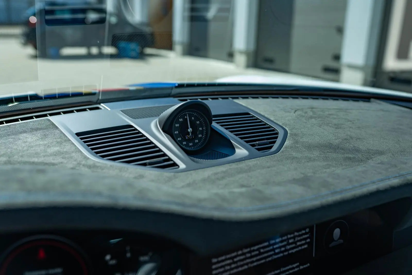 Porsche 992 Dakar 2363 67daaf95a86c50450d0de390 DSC00589.jpg