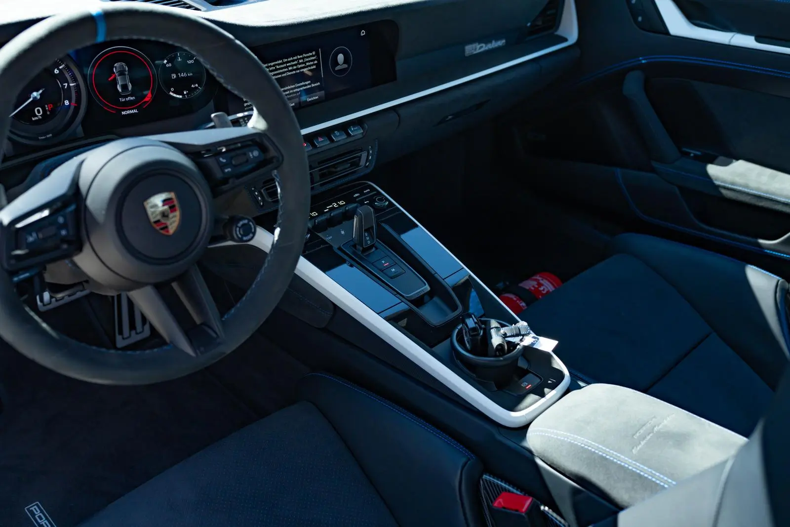 Porsche 992 Dakar 2363 67daaf96a86c50450d0de397 DSC00581.jpg