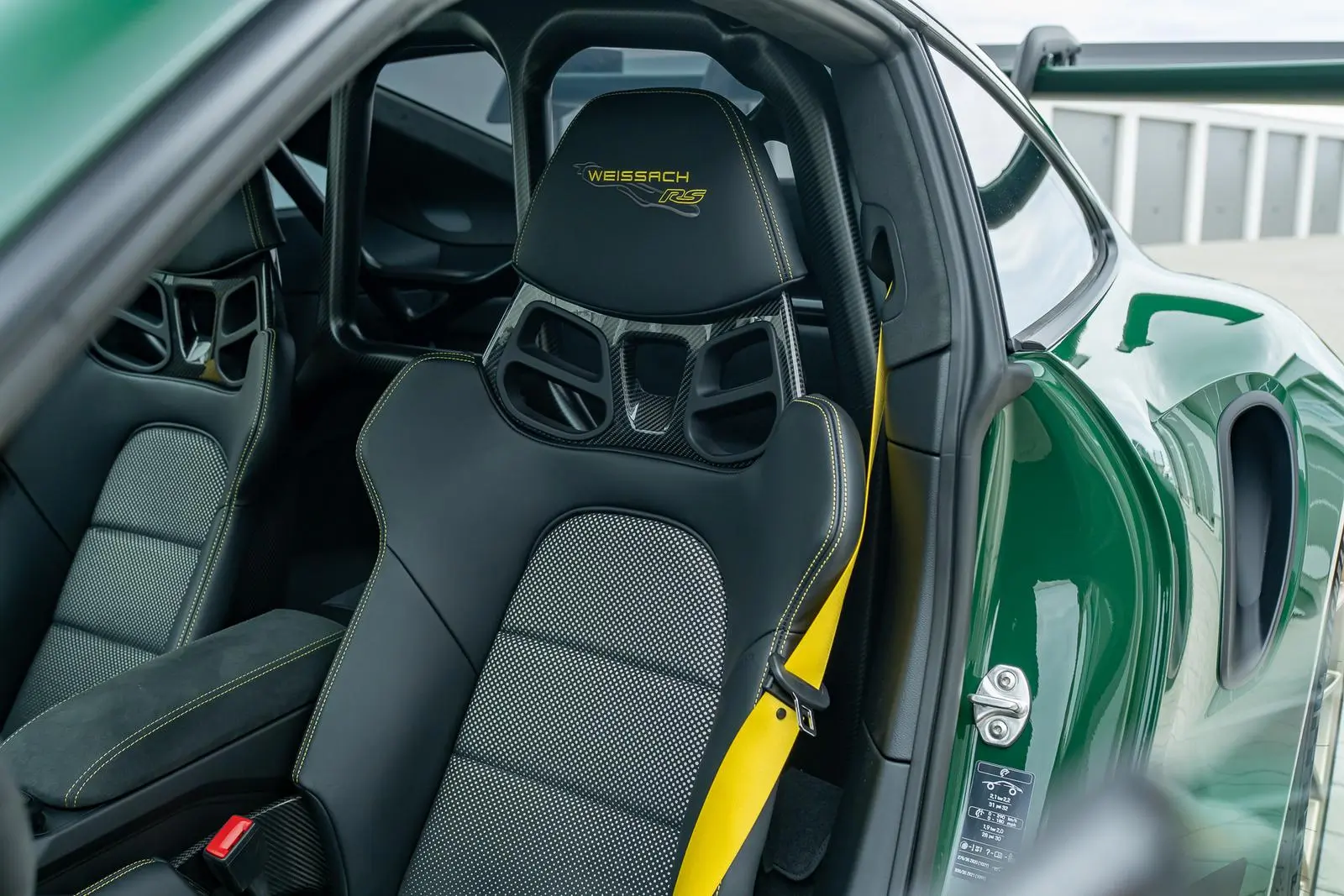 Porsche 992 GT3 RS Weissach 2363 67fcbd4c6333fe6d630cddd7 DSC01205.jpg