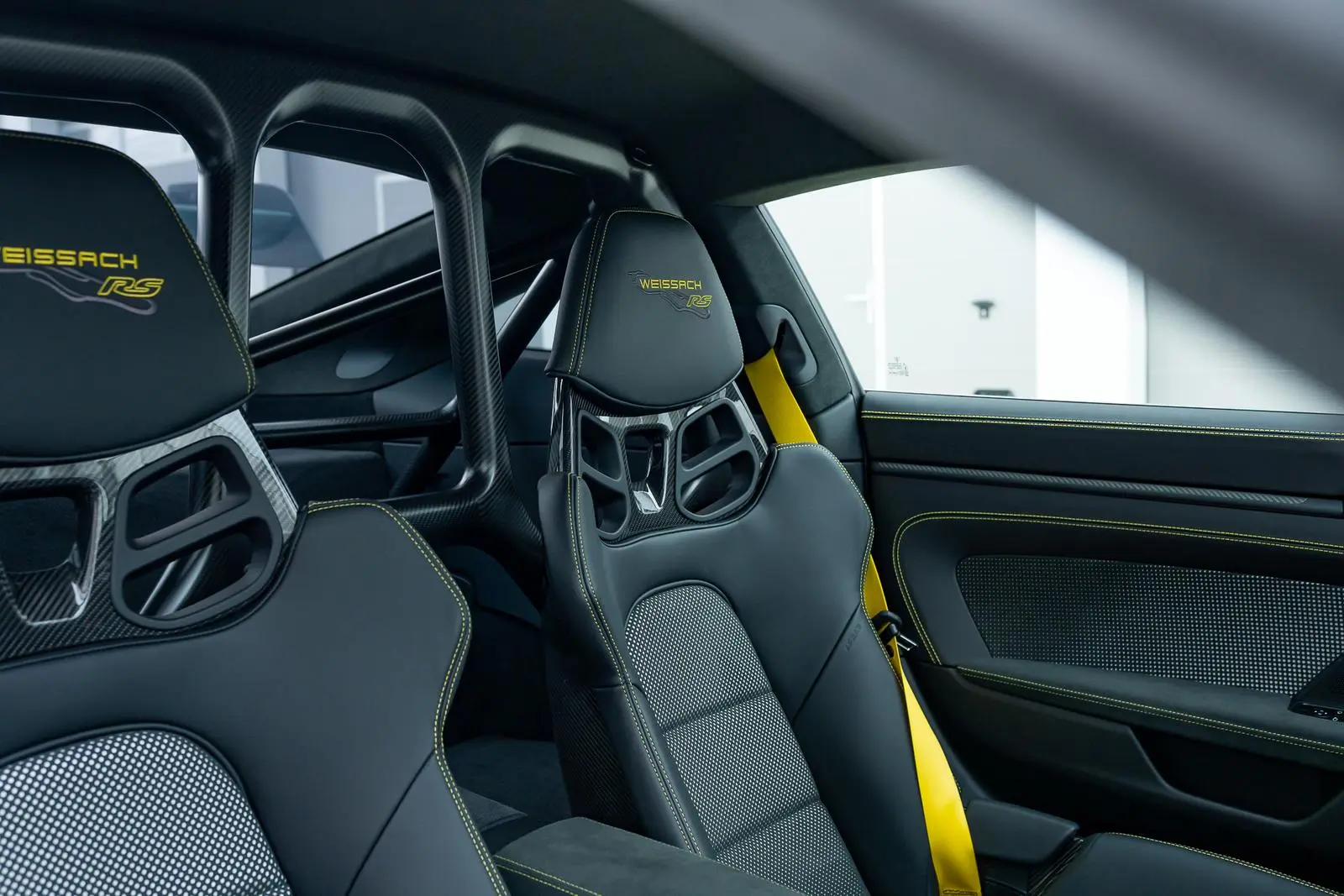 Porsche 992 GT3 RS Weissach 2363 67fcbd4c6333fe6d630cdddb DSC01218.jpg