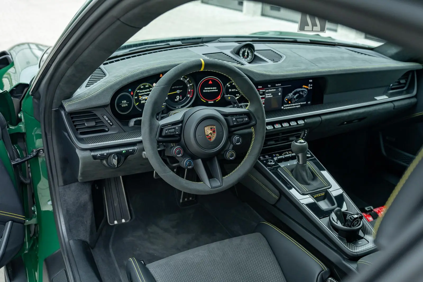 Porsche 992 GT3 RS Weissach 2363 67fcbd4d6333fe6d630cddde DSC01192.jpg