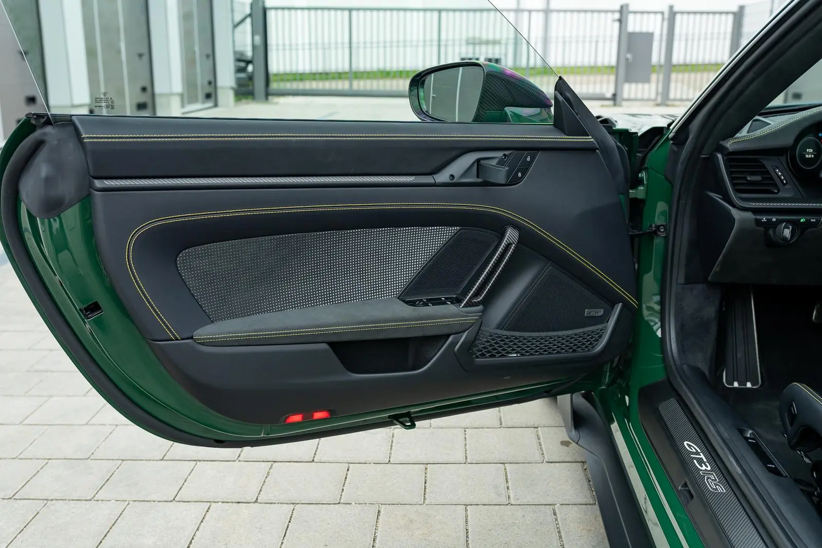 Porsche 992 GT3 RS Weissach 2363 67fcbd4e6333fe6d630cddef DSC01195.jpg