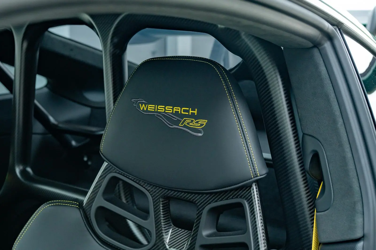 Porsche 992 GT3 RS Weissach 2363 67fcbd4e6333fe6d630cddf3 DSC01206.jpg