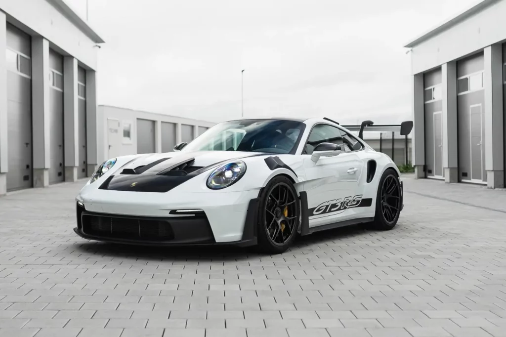 Porsche 992 GT3 RS Weissach 2363 68358c56dc09290bf60c5431 992 RS WHITE.jpg 1 4