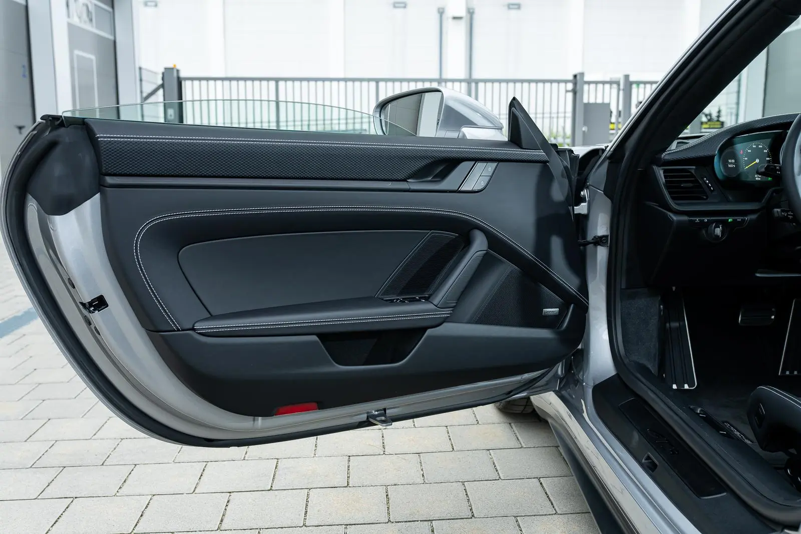 Porsche 992 GT3 Touring 2363 682c8aafb8549552b90889fe DSC09269.jpg