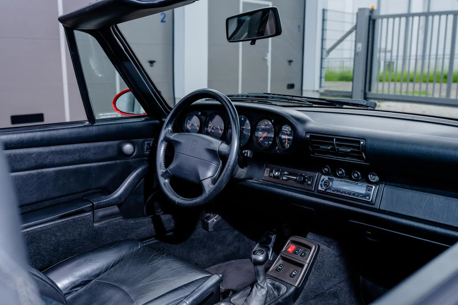 Porsche 993 Carrera Cabrio 2363 68405da3846395687c011238 JNI09894.jpg 1 1