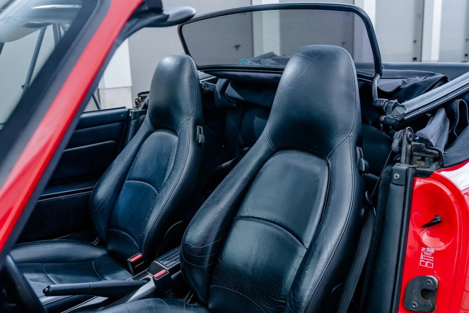 Porsche 993 Carrera Cabrio 2363 68405da3846395687c011241 JNI09920.jpg 1 1