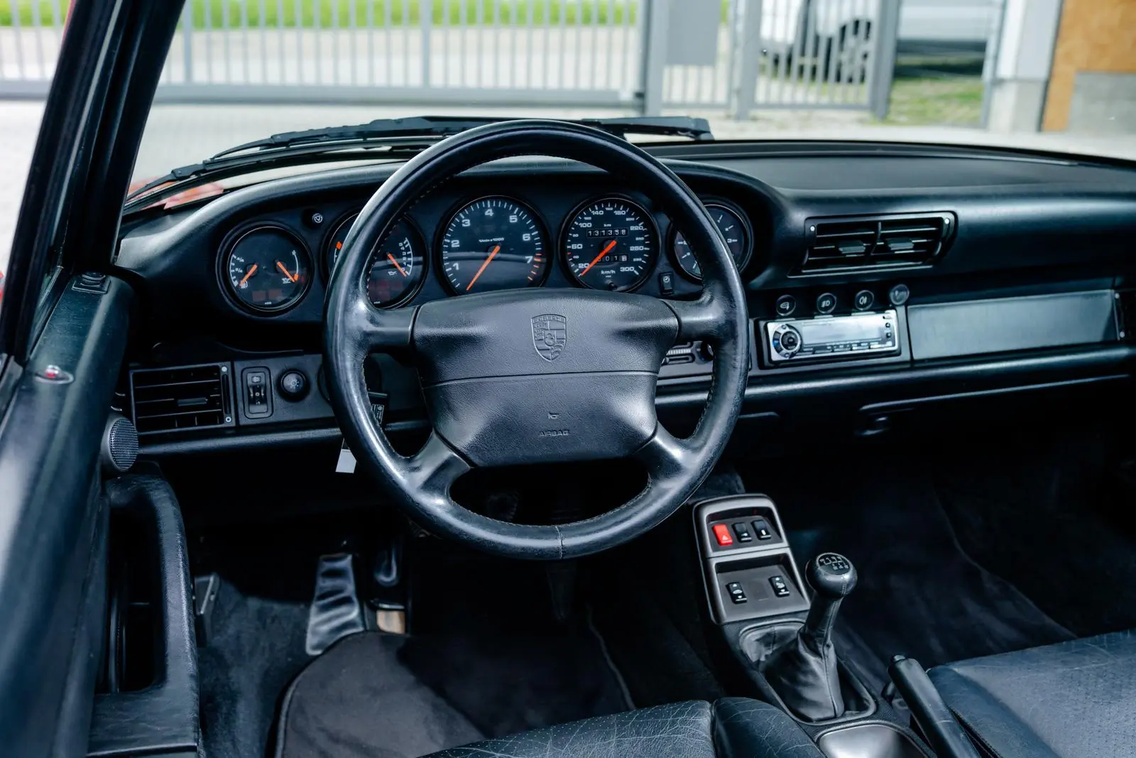 Porsche 993 Carrera Cabrio 2363 68405da4846395687c011255 JNI09900.jpg 1 1