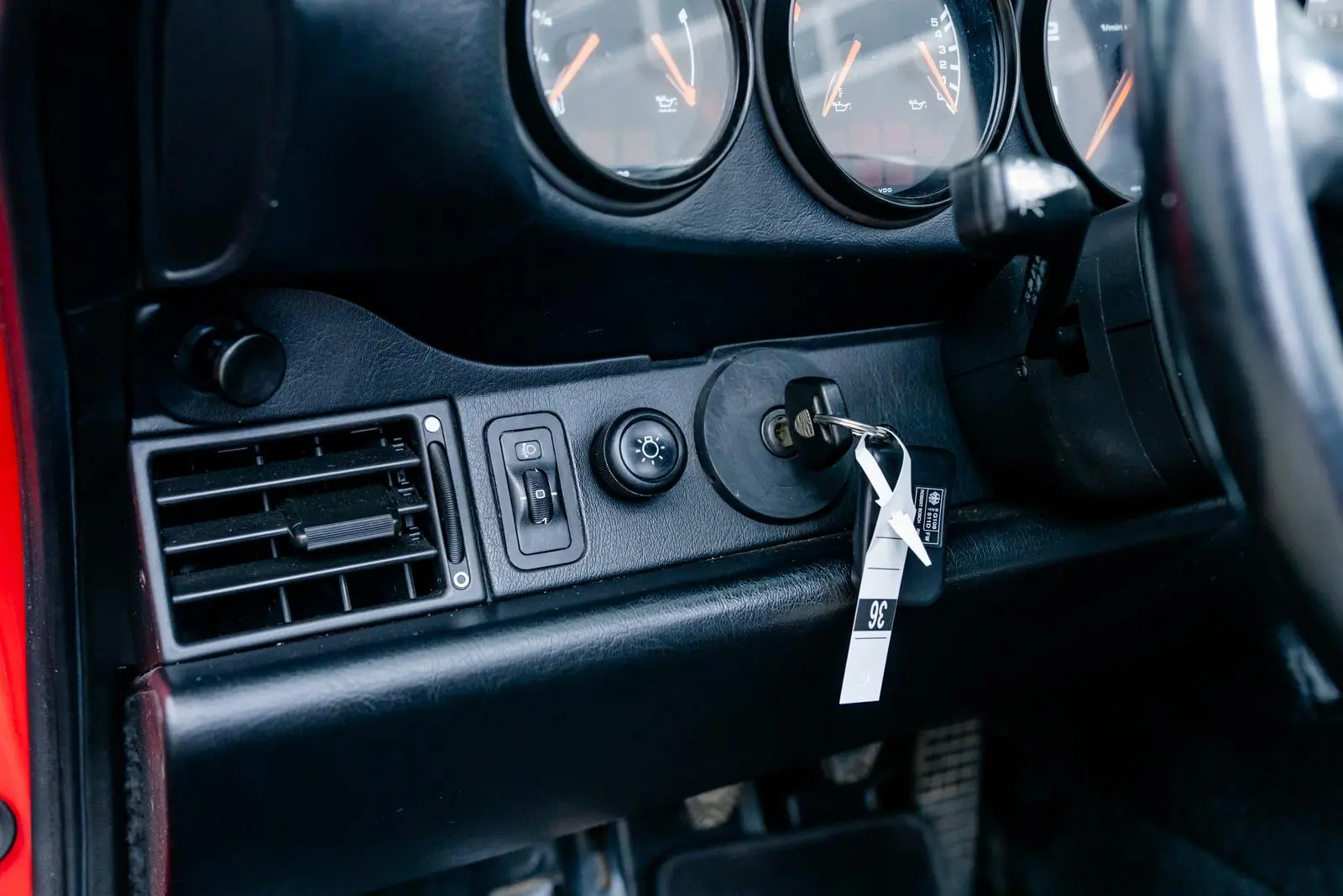 Porsche 993 Carrera Cabrio 2363 68405da4846395687c011257 JNI09905.jpg 1 1