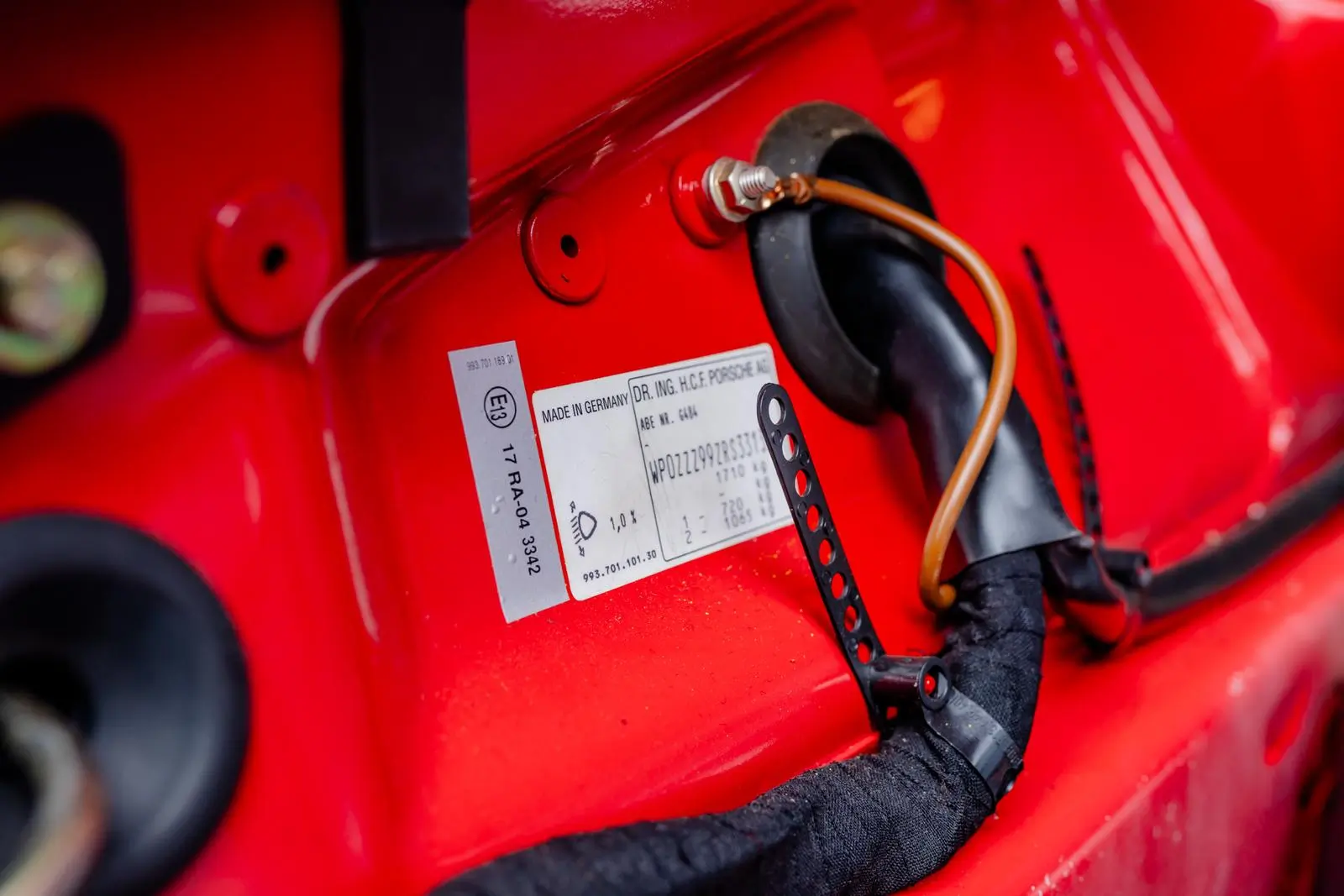 Porsche 993 Carrera Cabrio 2363 68405da5846395687c011261 JNI09936.jpg 1 1