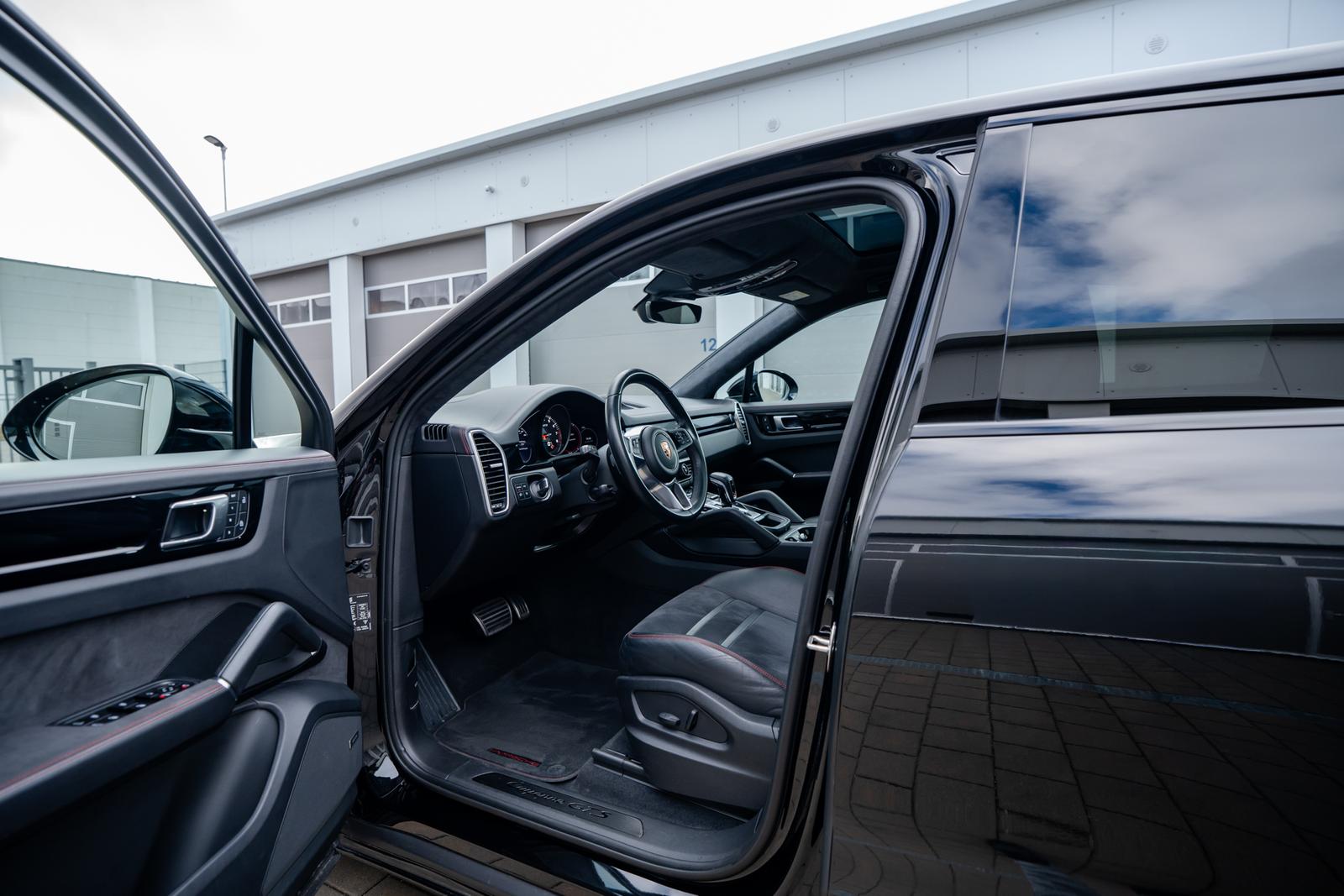 Porsche-Cayenne-GTS-Coupe-2363_69787f75f60891950e0c2523__DSC00014.jpg-